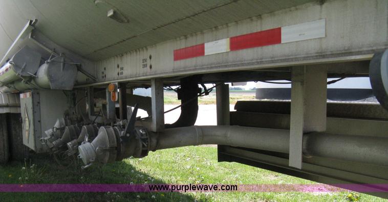 image for item D8301 1981 Trailmobile 42' fuel tanker trailer