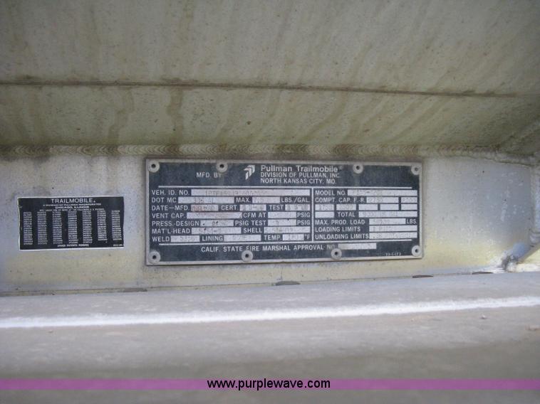 image for item D8301 1981 Trailmobile 42' fuel tanker trailer