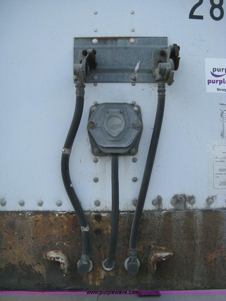 image for item D8304 1994 Wabash 28' dry van trailer