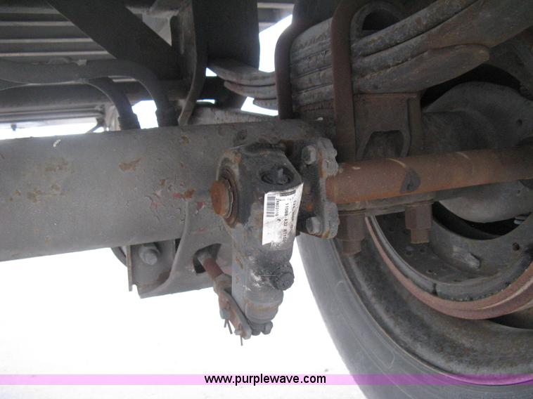 image for item D8304 1994 Wabash 28' dry van trailer