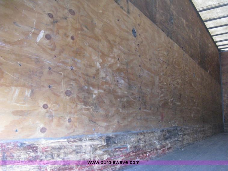 image for item D8304 1994 Wabash 28' dry van trailer