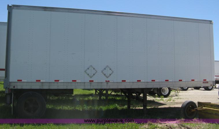 image for item D8306 1990 Fruehauf 28' dry van trailer