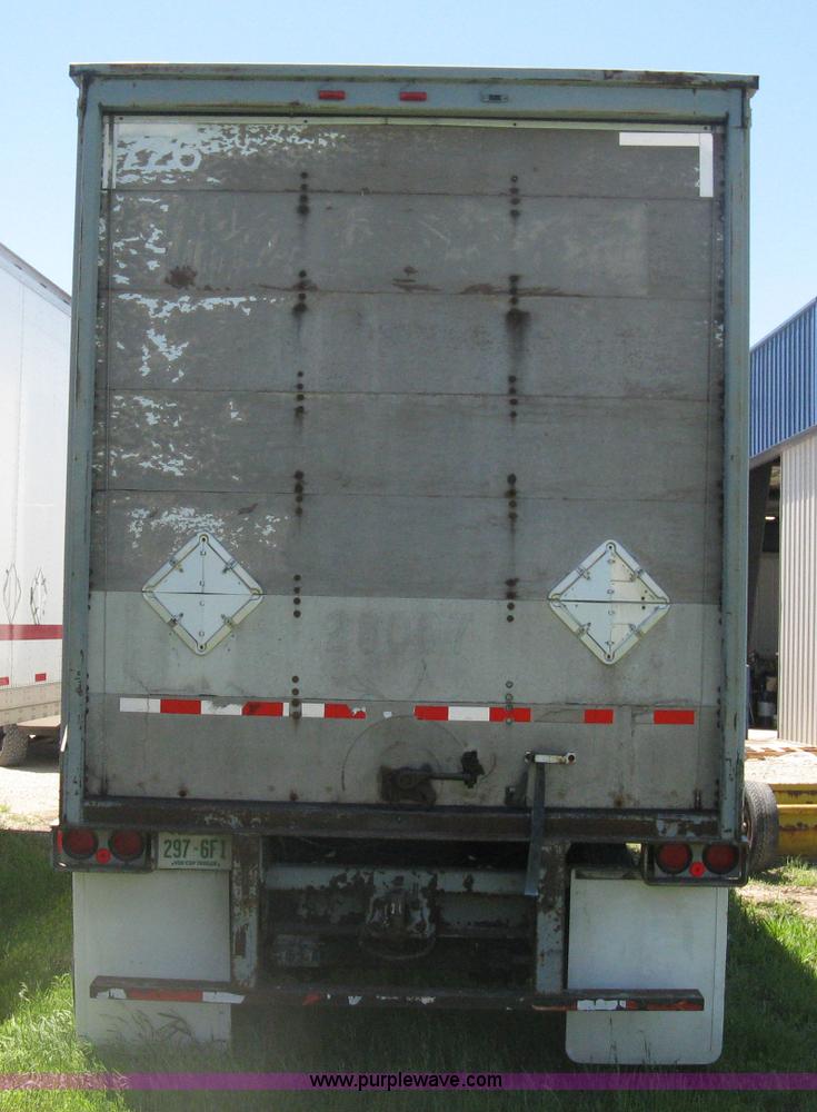 image for item D8306 1990 Fruehauf 28' dry van trailer