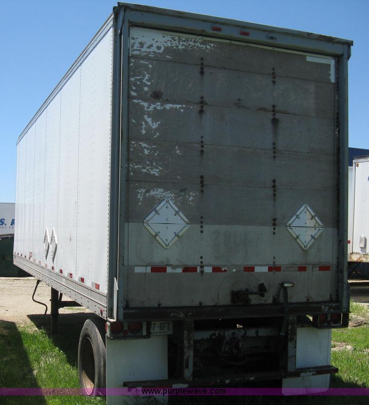 image for item D8306 1990 Fruehauf 28' dry van trailer