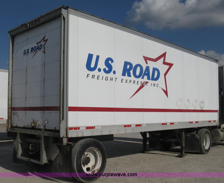 image for item D8307 1993 Fruehauf 28' dry van trailer