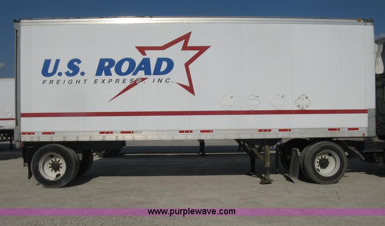 image for item D8307 1993 Fruehauf 28' dry van trailer
