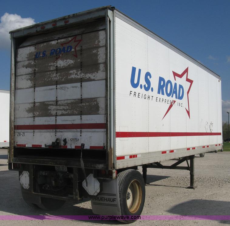image for item D8308 1993 Fruehauf 28' dry van trailer