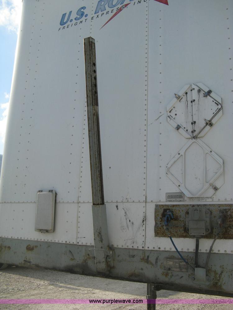 image for item D8308 1993 Fruehauf 28' dry van trailer