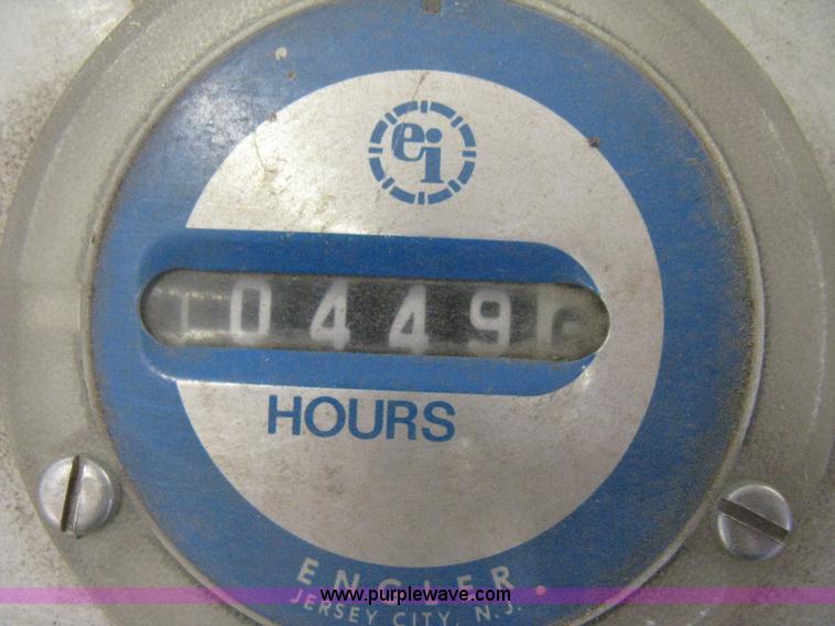 image for item D8314 1981 Bauer FS9E1H breathing air support compressor