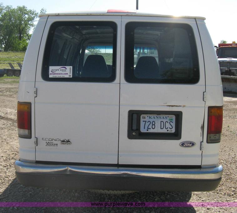 image for item D8329 1994 Ford Econoline E250 van