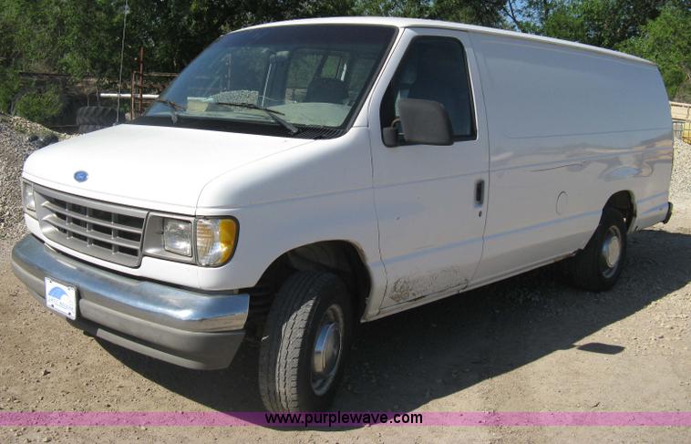 image for item D8329 1994 Ford Econoline E250 van
