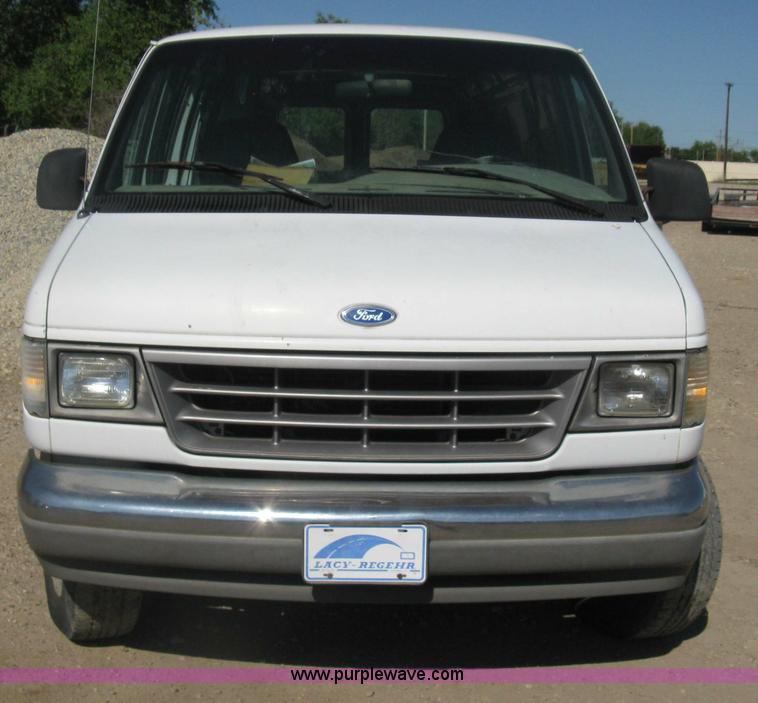 image for item D8329 1994 Ford Econoline E250 van