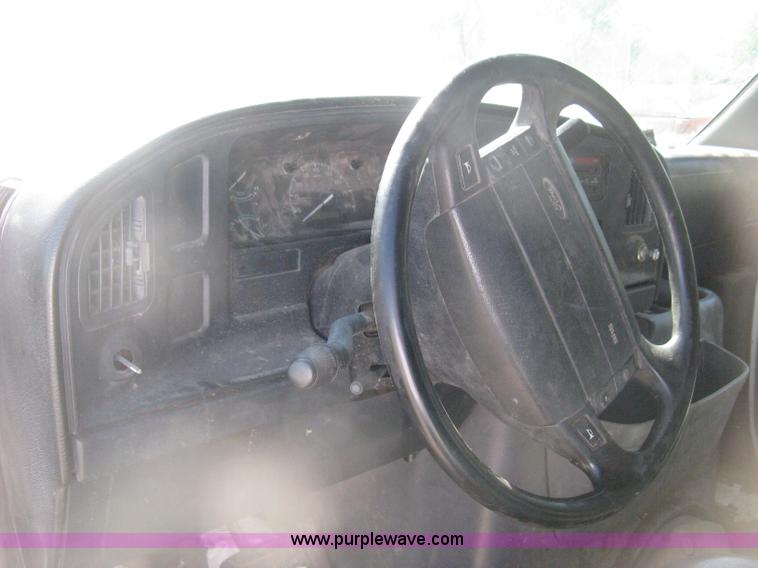 image for item D8329 1994 Ford Econoline E250 van