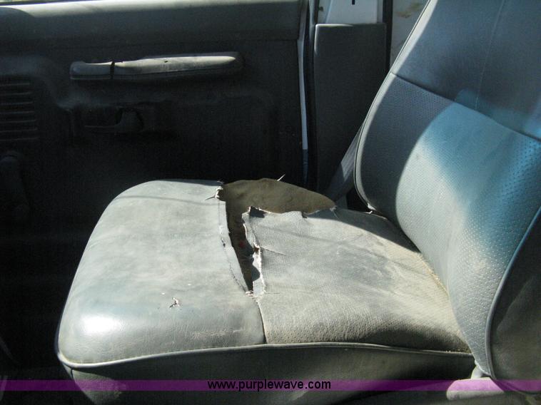 image for item D8329 1994 Ford Econoline E250 van