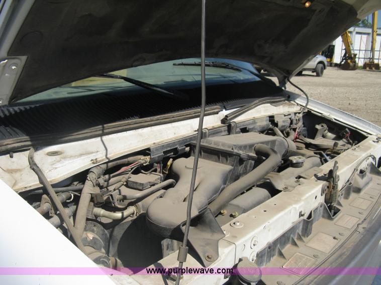 image for item D8329 1994 Ford Econoline E250 van