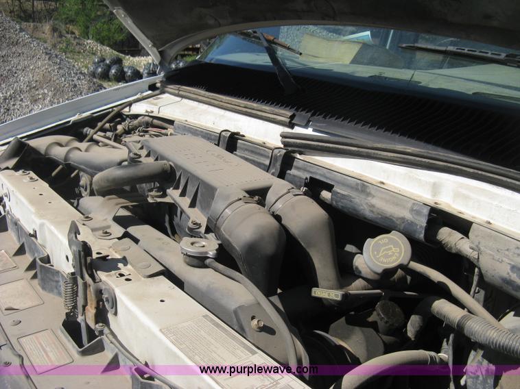 image for item D8329 1994 Ford Econoline E250 van