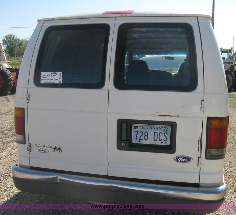 image for item D8329 1994 Ford Econoline E250 van