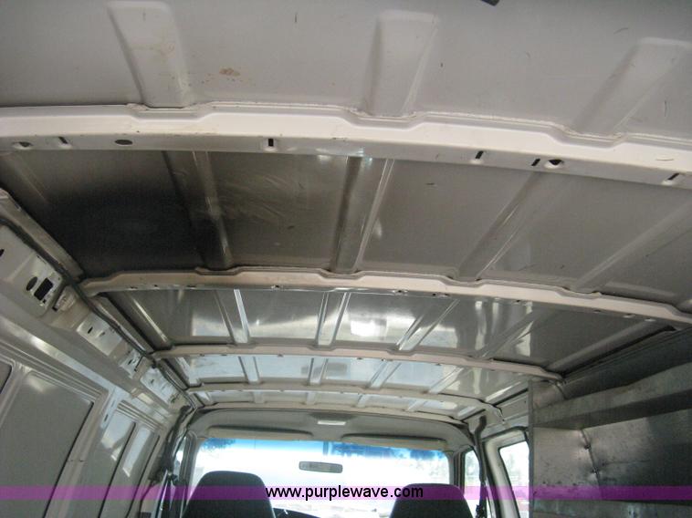 image for item D8329 1994 Ford Econoline E250 van