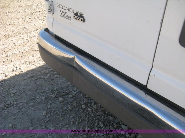 image for item D8329 1994 Ford Econoline E250 van