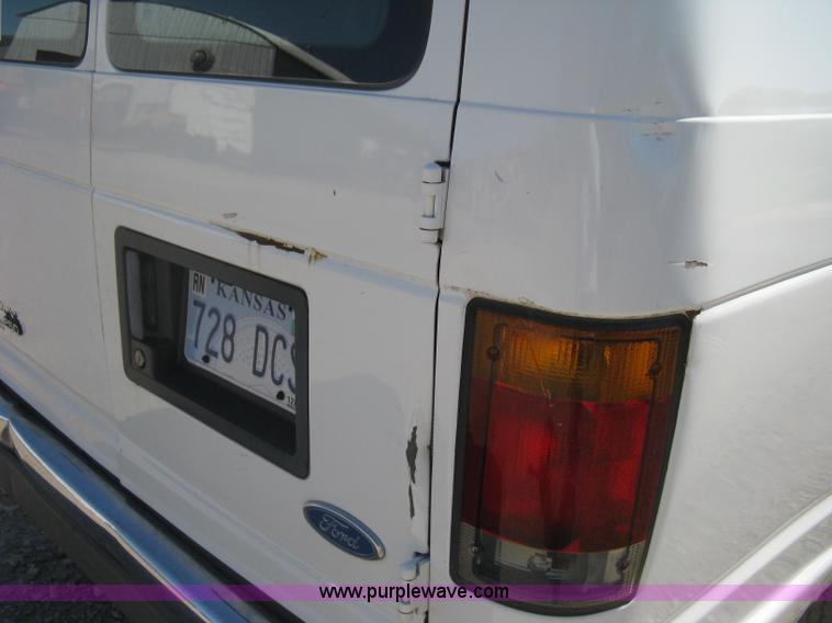 image for item D8329 1994 Ford Econoline E250 van