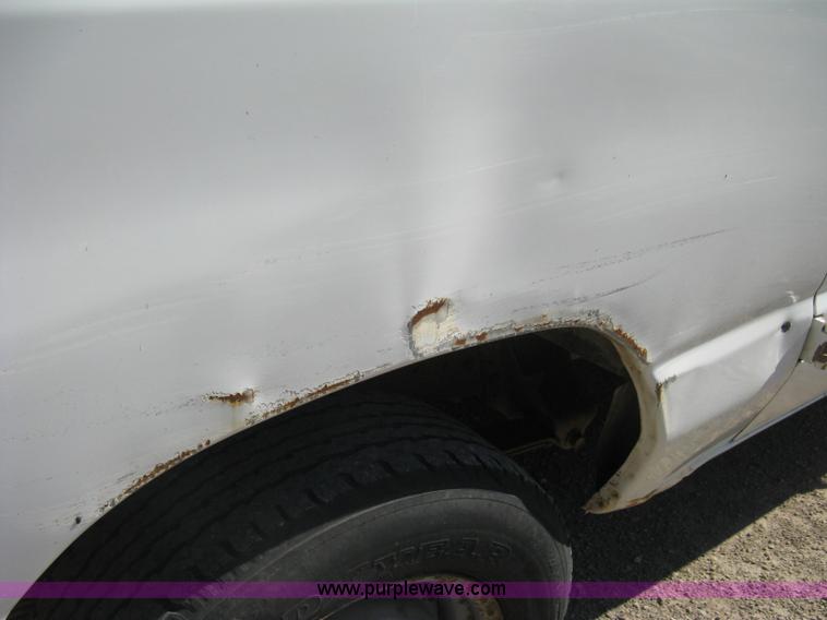 image for item D8329 1994 Ford Econoline E250 van