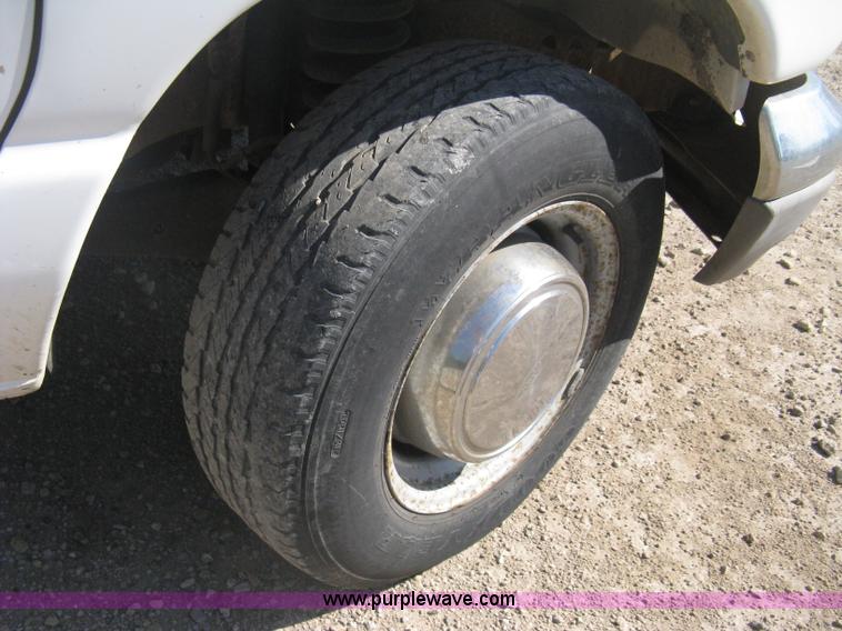 image for item D8329 1994 Ford Econoline E250 van