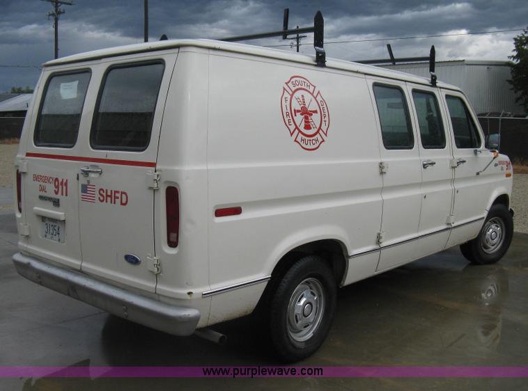 image for item D8348 1991 Ford Econoline E150 cargo van