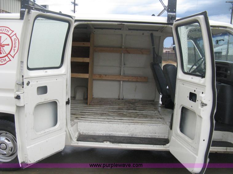 image for item D8348 1991 Ford Econoline E150 cargo van