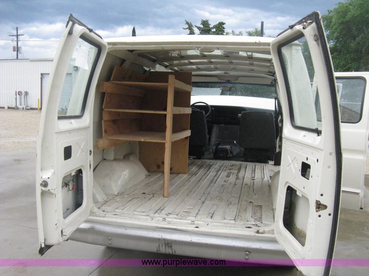 image for item D8348 1991 Ford Econoline E150 cargo van