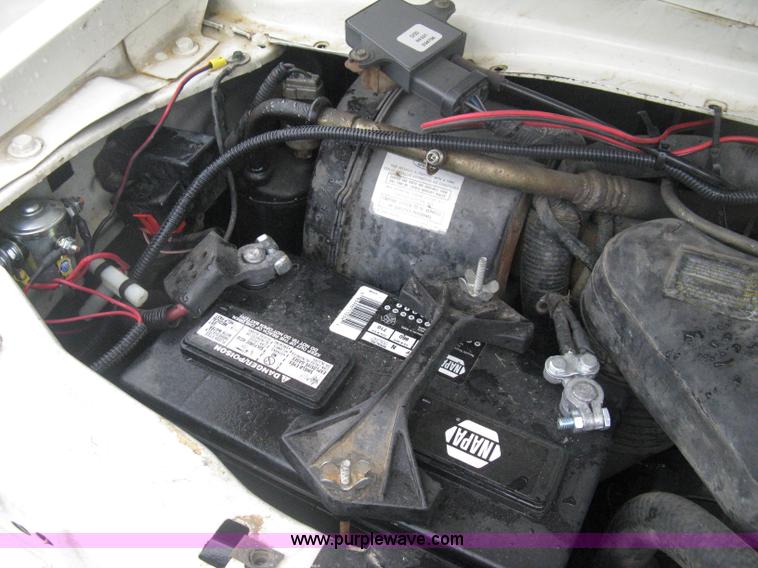 image for item D8348 1991 Ford Econoline E150 cargo van