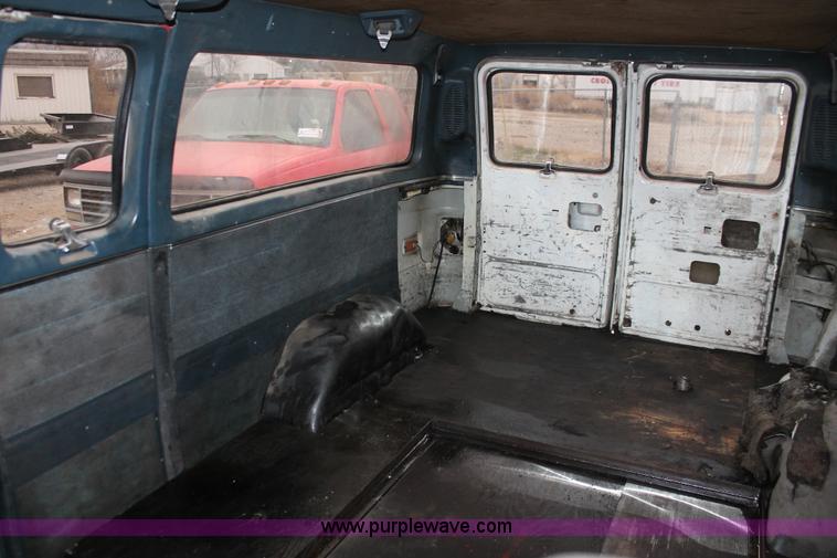 image for item E2801 1992 Chevrolet G30 Sport van