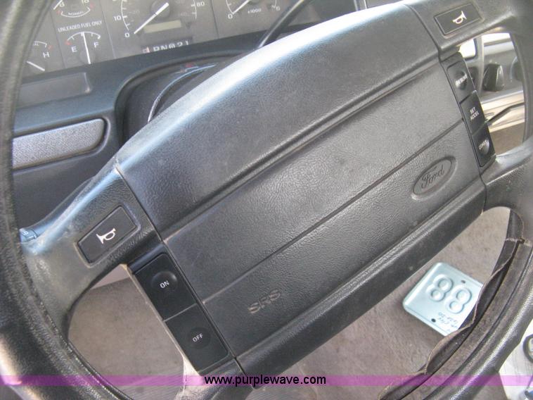 image for item E3455 1994 Ford F150 XLT SuperCab pickup truck