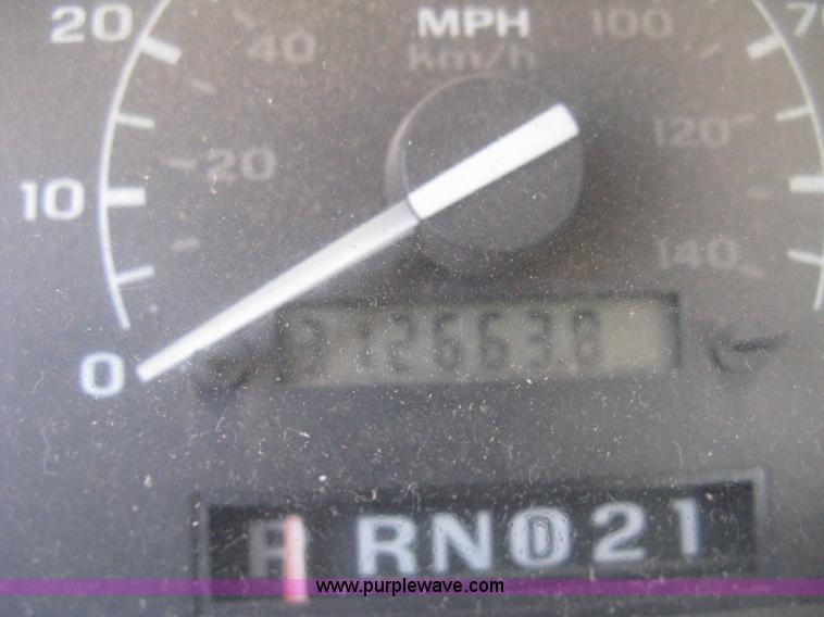 image for item E3455 1994 Ford F150 XLT SuperCab pickup truck