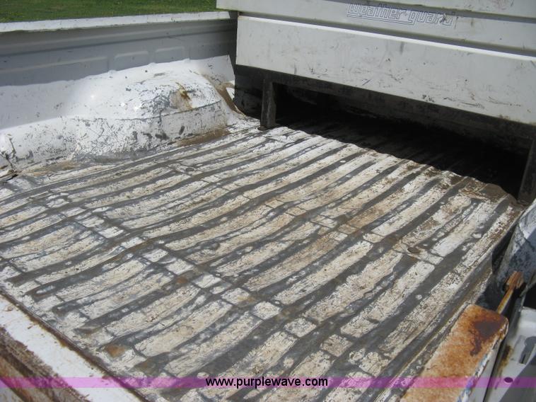 image for item E3455 1994 Ford F150 XLT SuperCab pickup truck