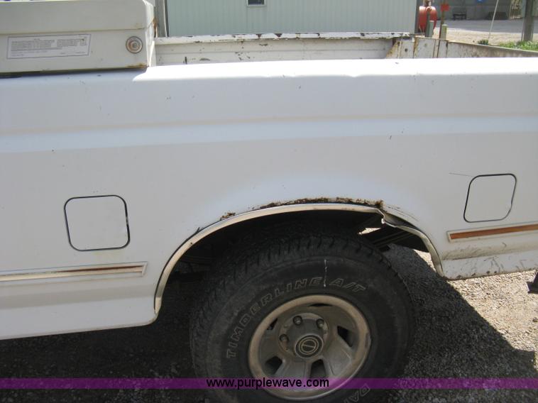 image for item E3455 1994 Ford F150 XLT SuperCab pickup truck