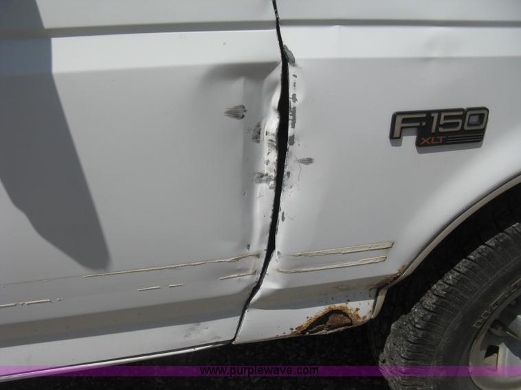 image for item E3455 1994 Ford F150 XLT SuperCab pickup truck