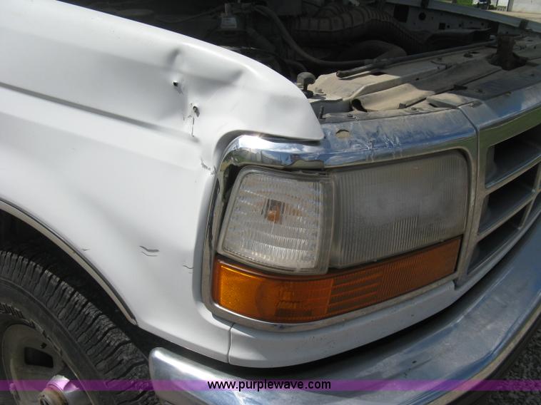 image for item E3455 1994 Ford F150 XLT SuperCab pickup truck