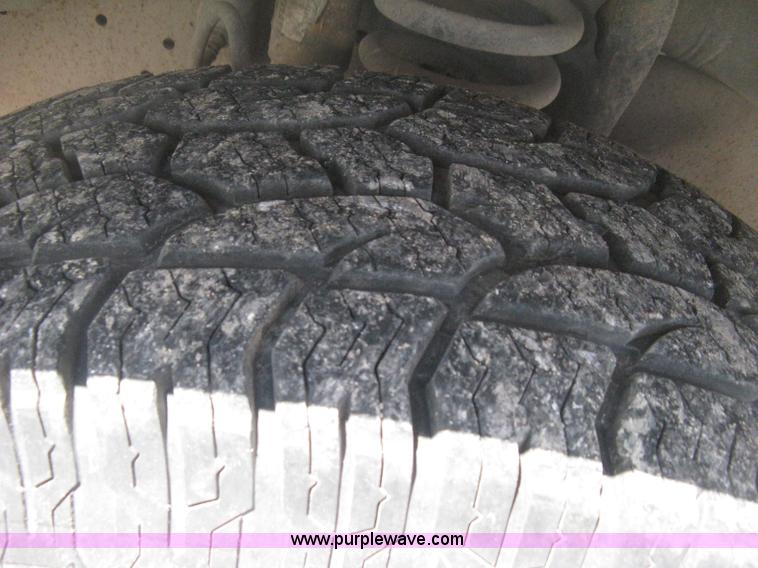 image for item E3455 1994 Ford F150 XLT SuperCab pickup truck