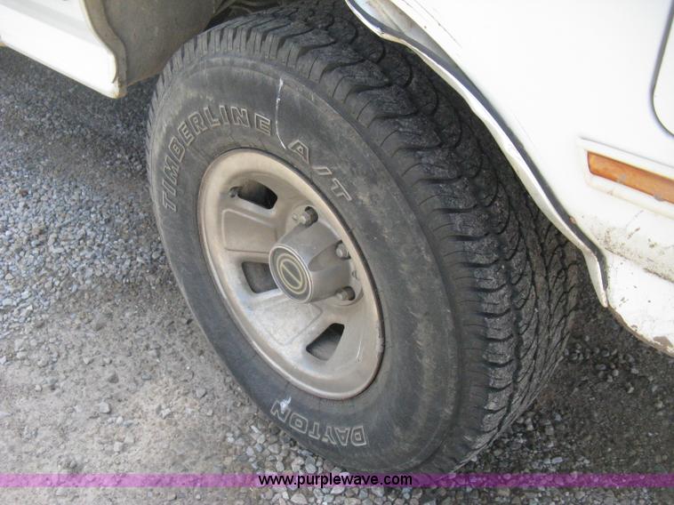 image for item E3455 1994 Ford F150 XLT SuperCab pickup truck