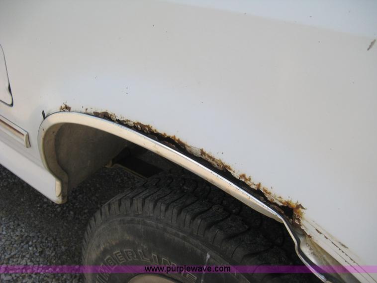 image for item E3455 1994 Ford F150 XLT SuperCab pickup truck