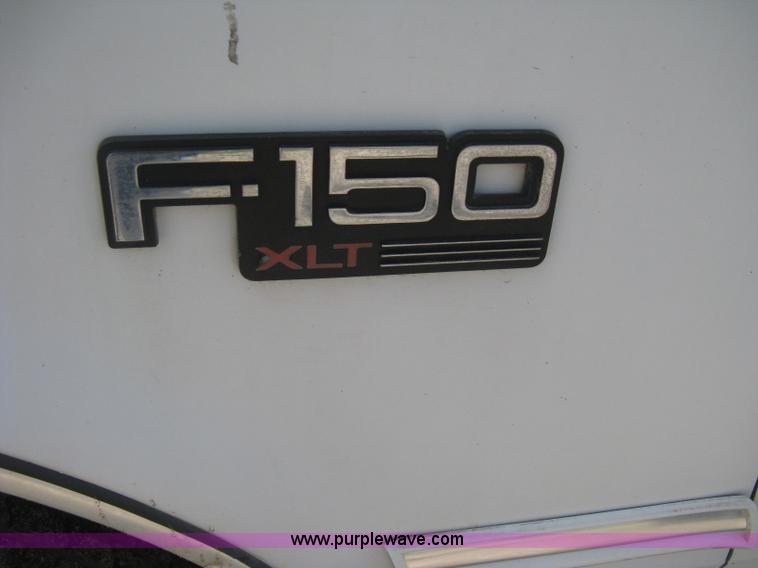 image for item E3455 1994 Ford F150 XLT SuperCab pickup truck