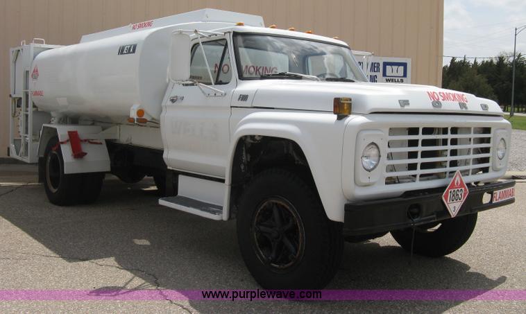 image for item E3499 1973 Ford F600 fuel tanker truck