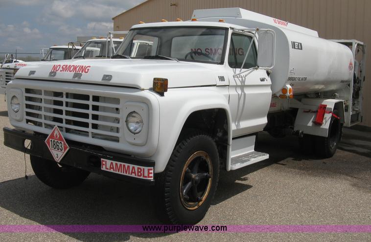 image for item E3499 1973 Ford F600 fuel tanker truck