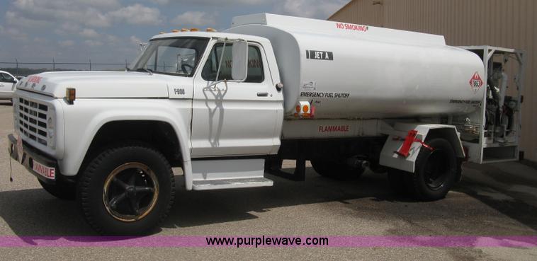 image for item E3499 1973 Ford F600 fuel tanker truck