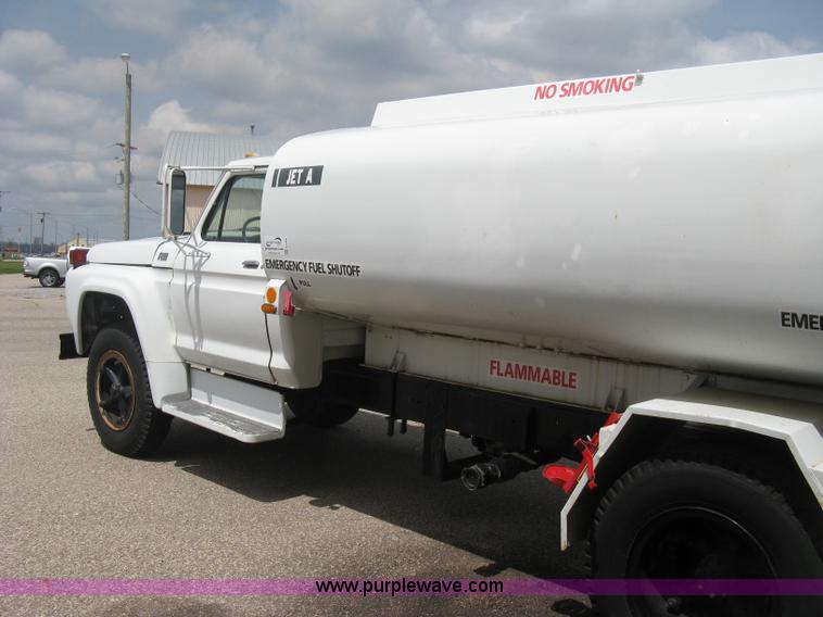 image for item E3499 1973 Ford F600 fuel tanker truck