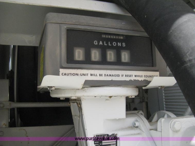 image for item E3499 1973 Ford F600 fuel tanker truck