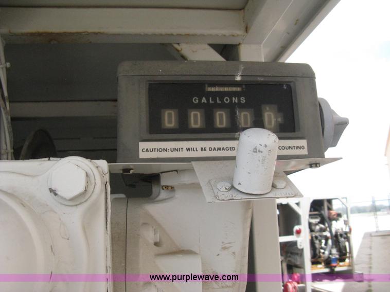 image for item E3499 1973 Ford F600 fuel tanker truck