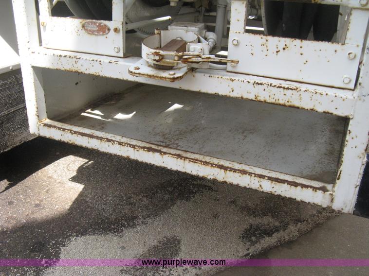 image for item E3499 1973 Ford F600 fuel tanker truck