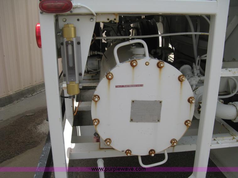 image for item E3499 1973 Ford F600 fuel tanker truck