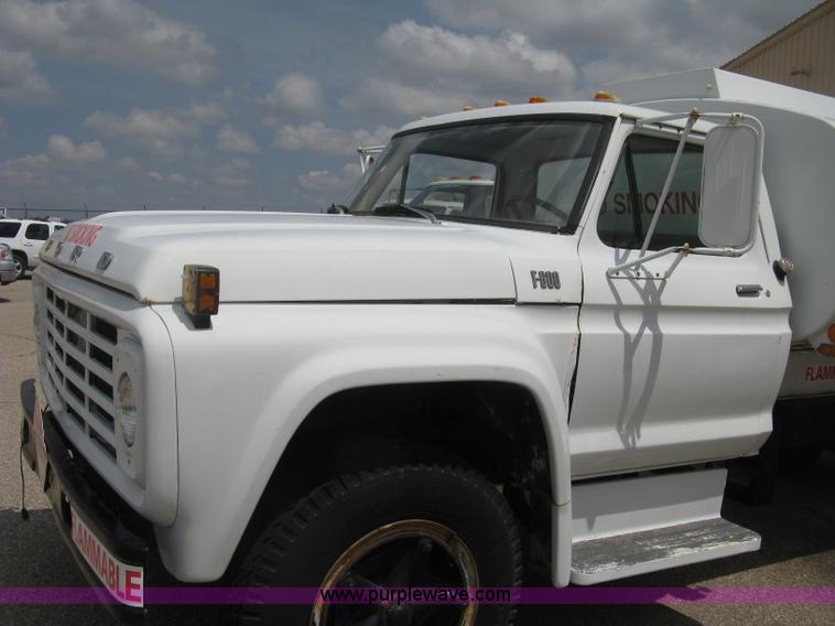 image for item E3499 1973 Ford F600 fuel tanker truck